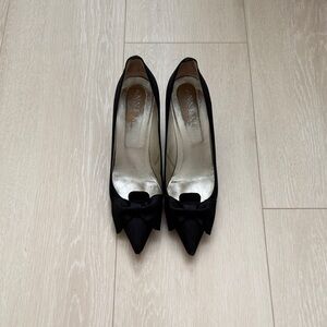 Anne Klein Black Heels with Bow Accent